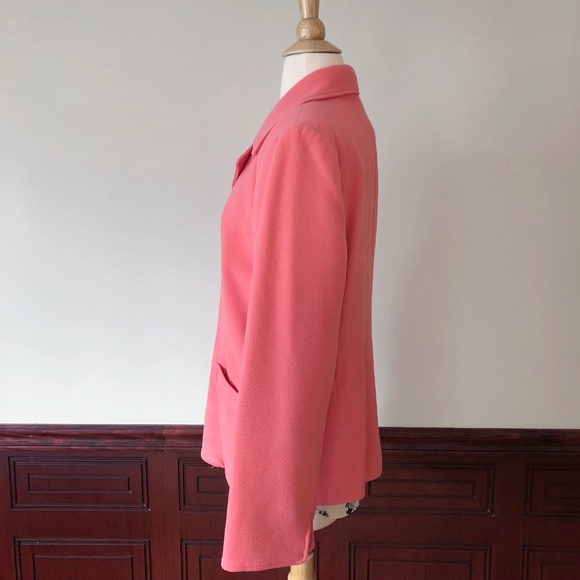 Requirements • Pink Coral Blazer - Picture 4 of 7
